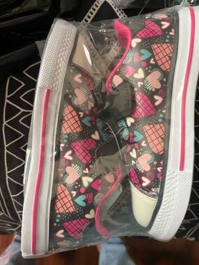 Kids Heart Print Slip-On Sneakers - Pink & Black